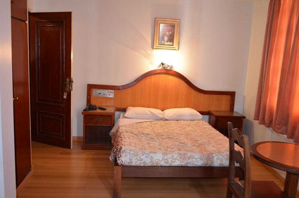 Reinales Plaza Hotel São Paulo Værelse billede
